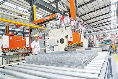 智能化升級助推養殖業轉型 新興南牧養禽設備現代化車間落成投產，新材料技術突破行業壁壘